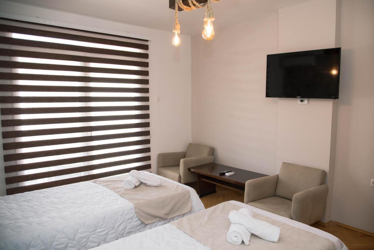 Guest House La Baja โอครีด ภายนอก รูปภาพ